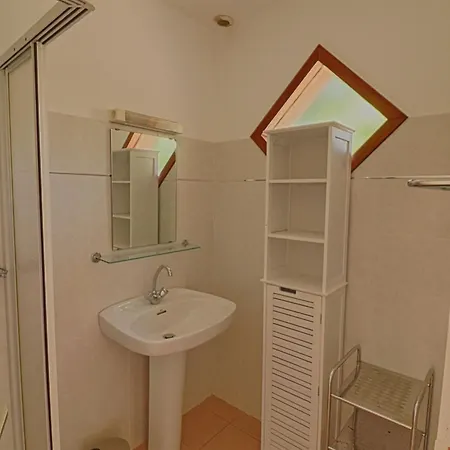 N5 Rez De Jardin La Liscia